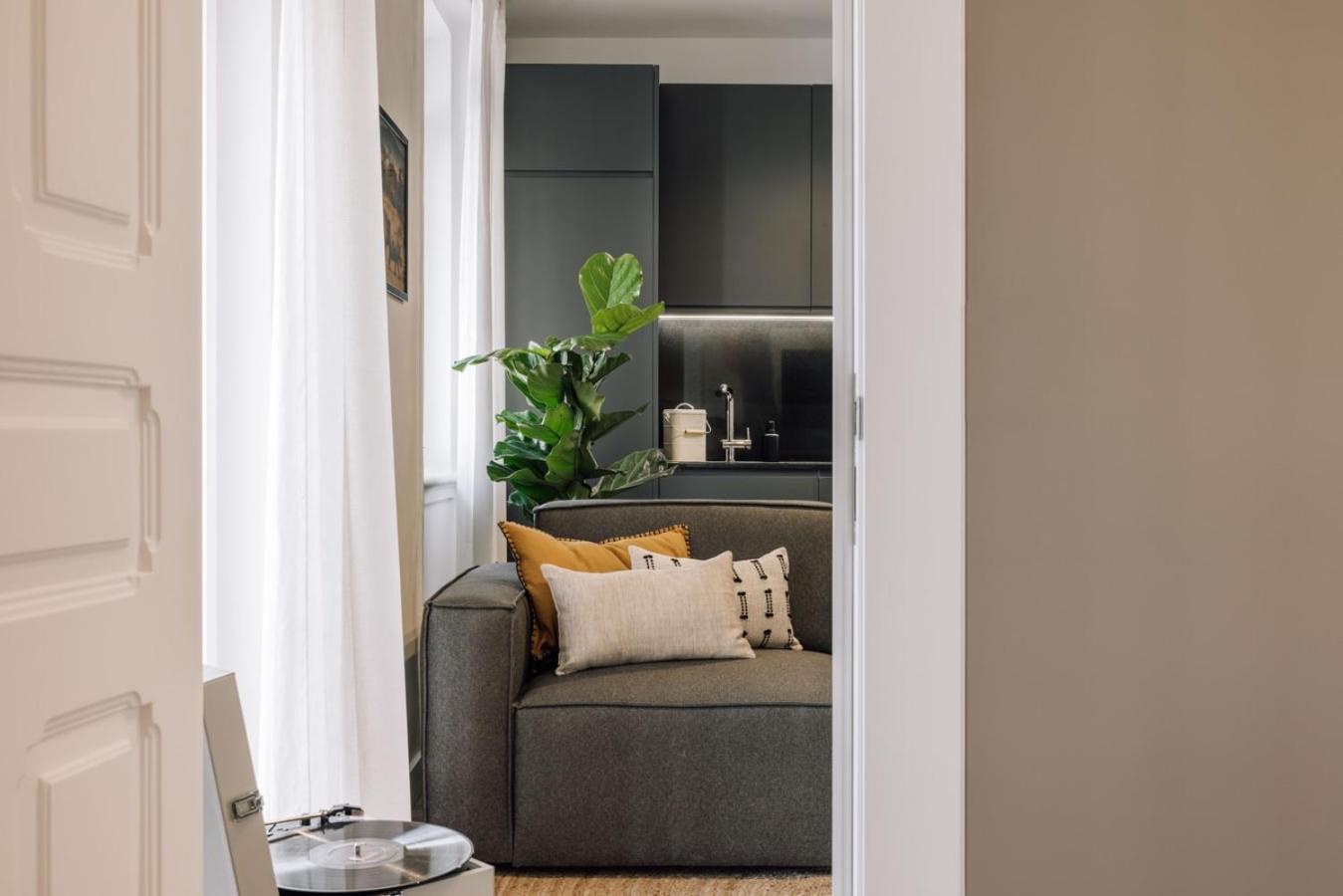Kwenge - 1 Bedroom And Terrace In Avenidas Novas Apartment Lisbon